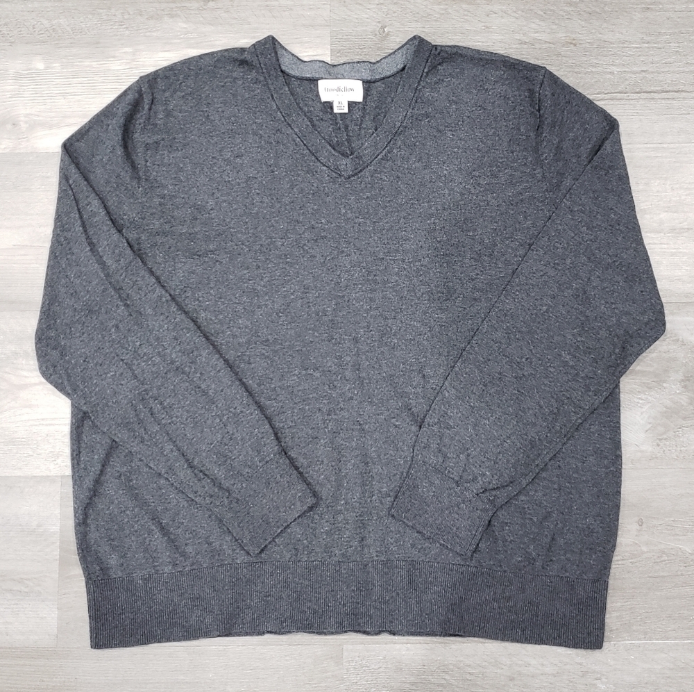 Essential Men's V-neck Goodfellow & Co sweater